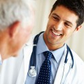 Profesionales de la salud aseguran su estadía y atención en la comuna