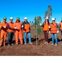 Se planta el primer pimiento para reforestar área verde en Chepiquilla
