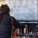Acción Social de la Parroquia impulsa campaña «Cambia tu manda de velas por alimentos»