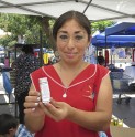 Emprendedora de El Manzano ofrece productos terapéuticos en base a hierbas