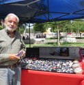 Artesano andacollino da vida a delicadas piezas de joyería y  recuerdos