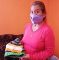 Rosa Castillo con sus tejidos hechos a mano lleva abrigo y calor a los andacollinos