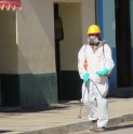 Municipio continúa realizando la sanitización del comercio diariamente