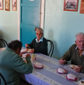 Comedor de ancianos retoma la atención presencial de sus beneficiados durante 3 días a la semana