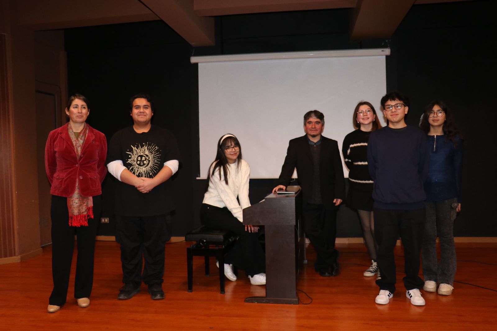 Jóvenes pianistas brillaron en concierto previo a su presentación en Talca