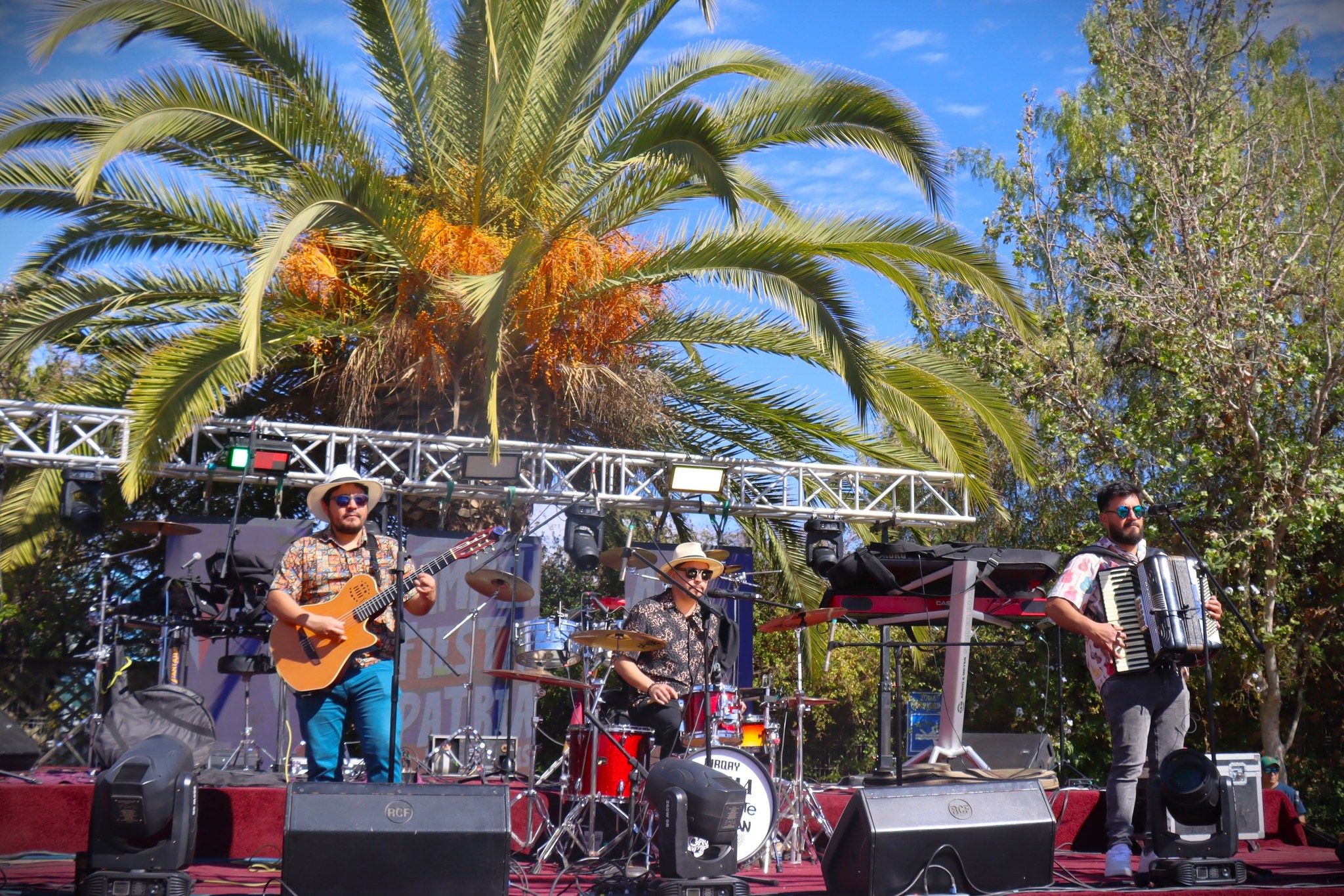Pampilla en el Parque Oasis de Andacollo concluyó con imperdibles show musicales